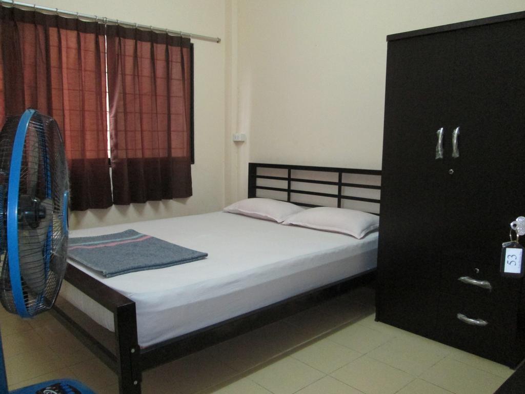 Lee House Inn Bangkok Quarto foto